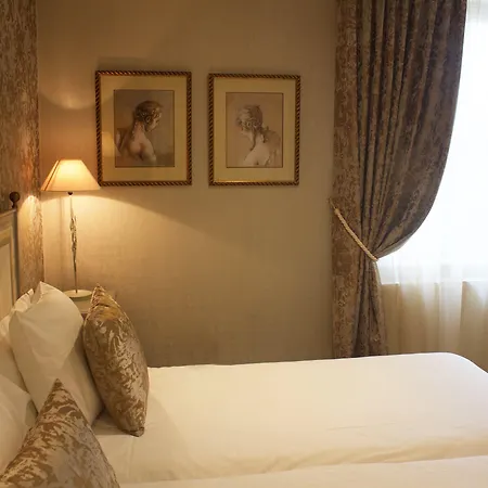 Hotel Les Pres D'ondine 3*