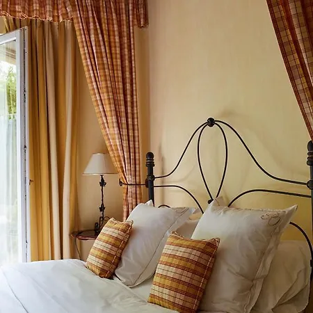 Hotel Les Pres D'ondine 3*