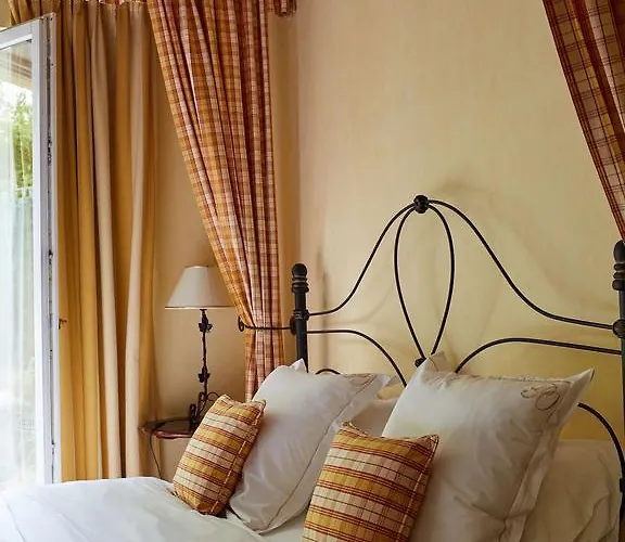 Hotel Les Pres D'ondine 3*